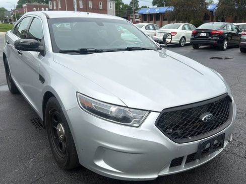 Used 2018 Ford Taurus Police Interceptor FWD image 3
