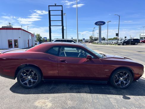 Used 2018 Dodge Challenger R/T Plus RWD image 5