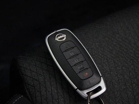 Certified 2024 Nissan Rogue SV FWD image 29