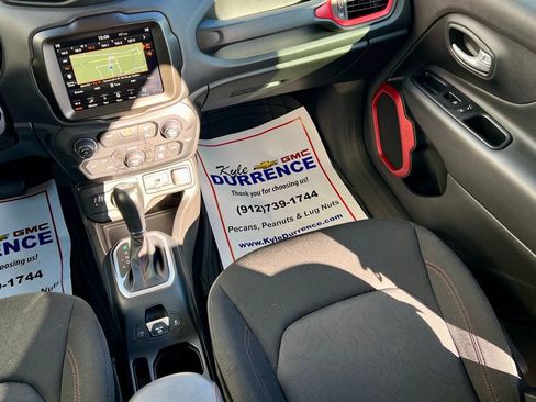 Used 2023 Jeep Renegade Trailhawk image 20