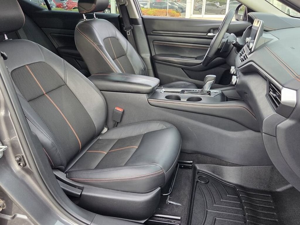 Used 2021 Nissan Altima 2.5 SR FWD image 16