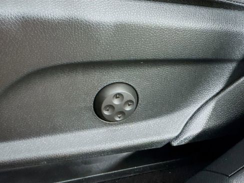 Used 2022 Mercedes-Benz GLC 300 image 18