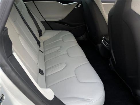 Used 2015 Tesla Model S 85D image 19
