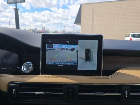 Used 2021 Lincoln Corsair Reserve w/ Equipment Group 201A image 17