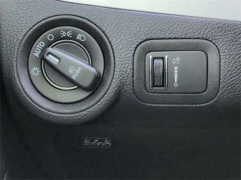 Used 2019 Dodge Journey SE w/ Blacktop Package image 39