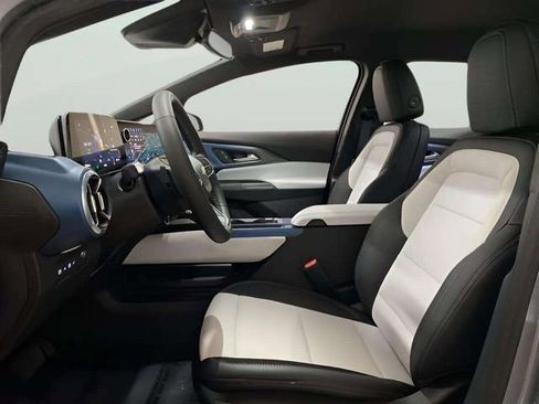 Used 2026 Chevrolet Equinox EV LT image 58