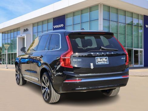 Certified 2025 Volvo XC90 B6 Plus w/ Protection Package Premier image 4
