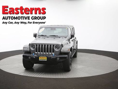 Used 2022 Jeep Wrangler Unlimited Sahara w/ Cold Weather Group AWD/4WD image 52