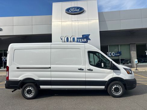 New 2026 Ford Transit 250 148 Medium Roof RWD image 2