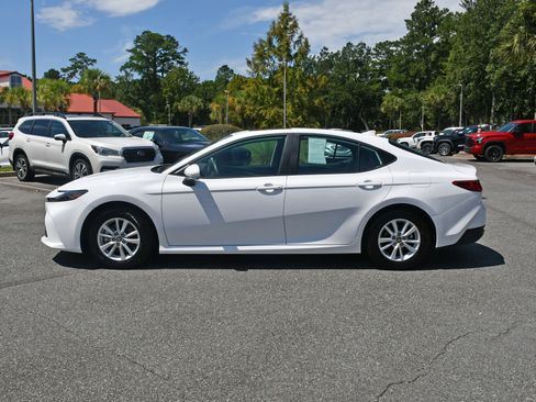 Used 2026 Toyota Camry LE w/ Convenience Package FWD image 2