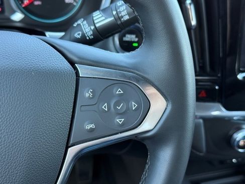 Used 2023 Chevrolet Traverse LT image 31