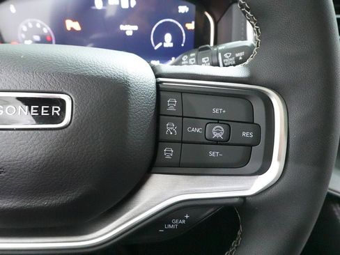 New 2026 Jeep Grand Wagoneer L Limited AWD/4WD image 12