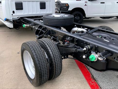 New 2026 RAM 5500 Tradesman w/ Chrome Appearance Group AWD/4WD image 15