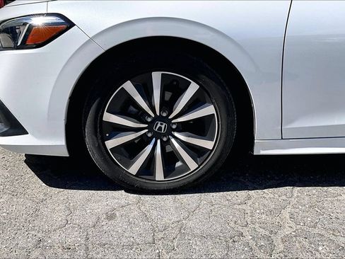 Used 2022 Honda Civic EX image 8
