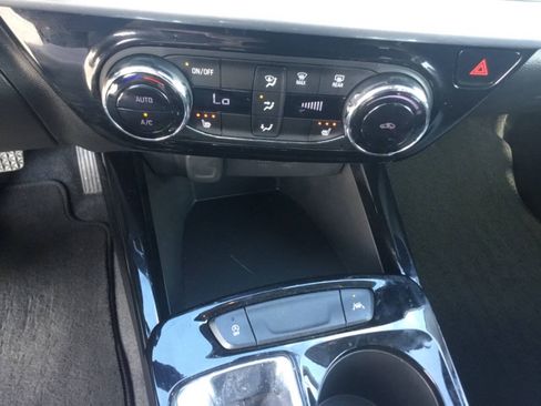 Used 2025 Chevrolet Trax LT w/ Driver Confidence Package FWD image 7