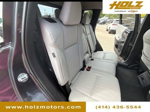 Used 2025 Mitsubishi Outlander SEL AWD/4WD image 28