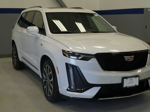 New 2025 Cadillac XT6 Sport image 8