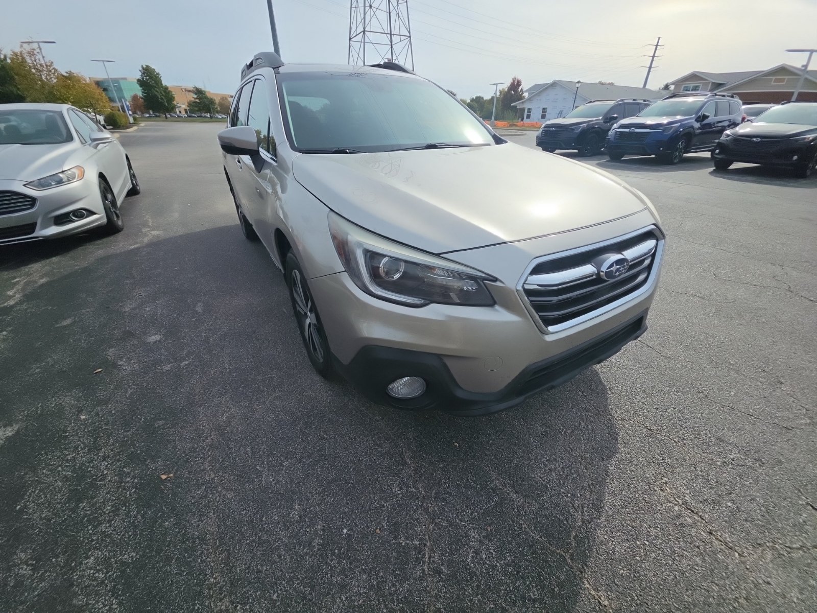 Used 2019 Subaru Outback 2.5i Limited AWD/4WD image 8