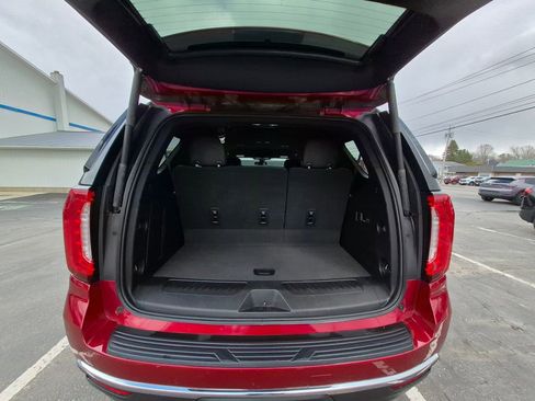 Used 2021 GMC Yukon SLT w/ SLT Luxury Package AWD/4WD image 28