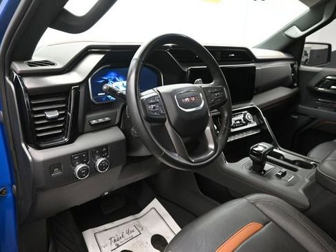 Used 2023 GMC Sierra 1500 AT4 w/ AT4 Premium Package AWD/4WD image 11