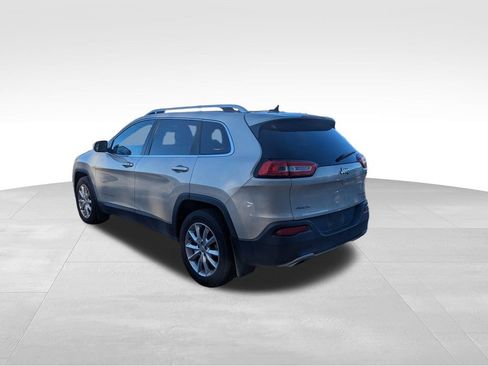 Used 2015 Jeep Cherokee Limited image 3