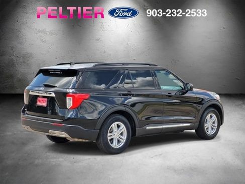 Certified 2023 Ford Explorer XLT w/ Equipment Group 202A RWD image 4