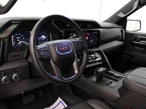 Used 2025 GMC Sierra 1500 AT4 AWD/4WD image 16