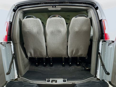 Used 2015 Chevrolet Express 3500 LT w/ LT Preferred Equipment Group image 25