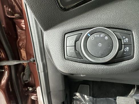 Used 2018 Ford Escape Titanium w/ Ford Safe & Smart Package image 16