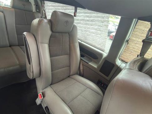 Used 2015 Chevrolet Express 2500 Extended RWD image 25