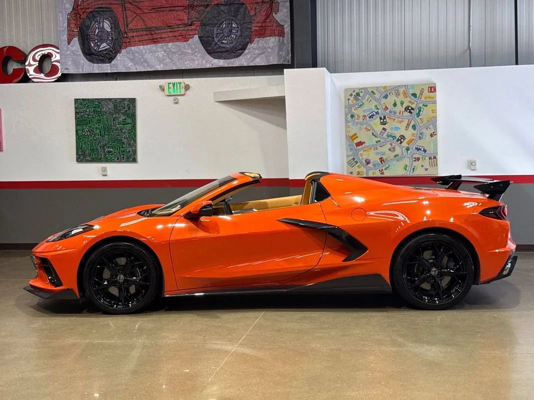 Used 2020 Chevrolet Corvette Stingray Premium Conv w/ 3LT Preferred Equipment Group RWD image 4