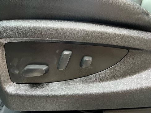 Used 2019 Chevrolet Tahoe LT AWD/4WD image 36