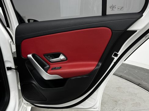 Used 2019 Mercedes-Benz A 220 image 32