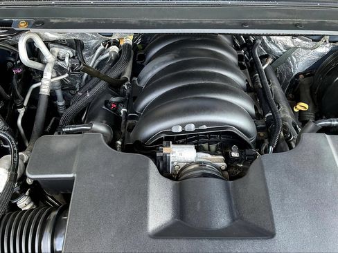Used 2015 Chevrolet Suburban LTZ AWD/4WD image 30
