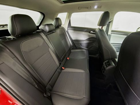 Certified 2023 Volkswagen Taos SE w/ Panoramic Sunroof Package AWD/4WD image 25