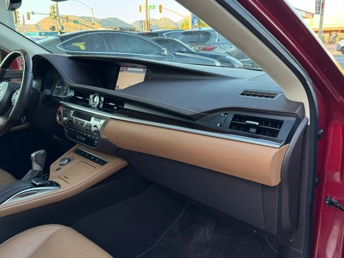 Used 2016 Lexus ES 350 w/ Luxury Package w/Wood Trim FWD image 14