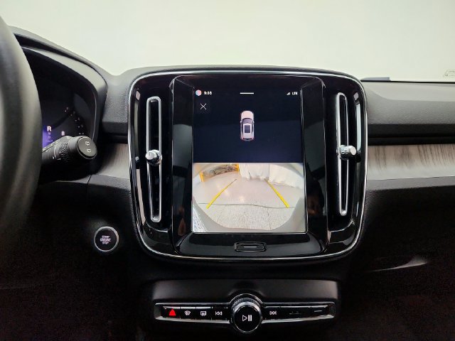 Used 2023 Volvo XC40 B5 Ultimate w/ Climate Package AWD/4WD image 27