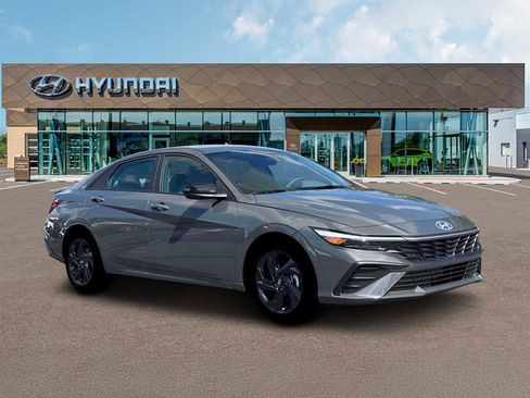 New 2026 Hyundai Elantra Sport image 10