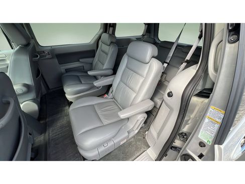 Used 2006 Ford Freestar Limited FWD image 27