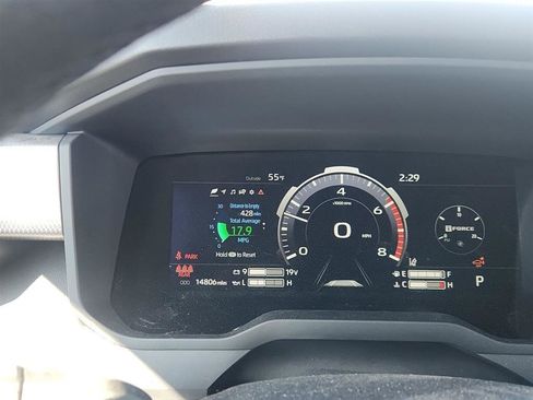 Used 2025 Toyota Tundra Limited AWD/4WD image 21