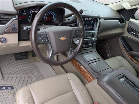 Used 2018 Chevrolet Tahoe Premier AWD/4WD image 9