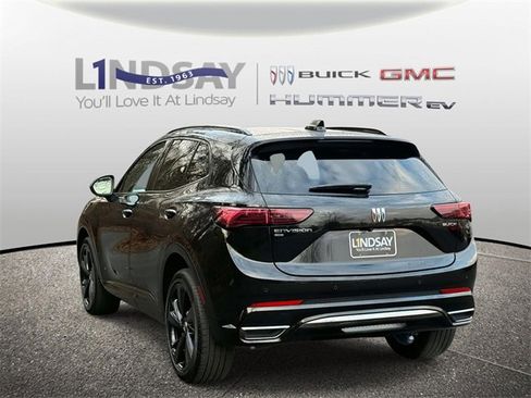 Certified 2025 Buick Envision Sport Touring image 4