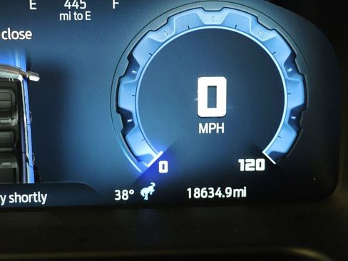 Used 2025 Ford Bronco Big Bend image 18