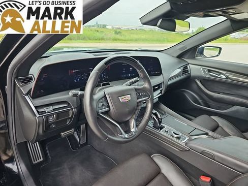 Used 2025 Cadillac CT5 V RWD image 10