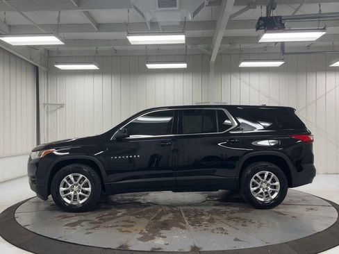 Used 2021 Chevrolet Traverse LS FWD image 5