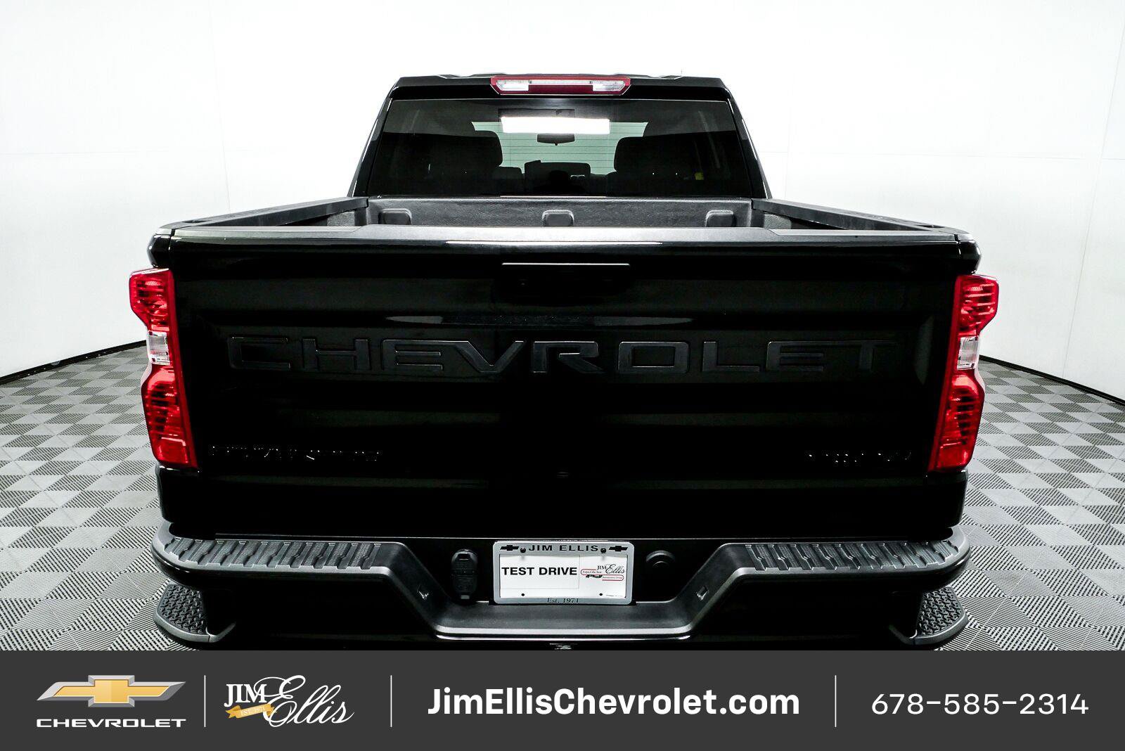Used 2024 Chevrolet Silverado 1500 Custom w/ Turbomax Blackout Package AWD/4WD image 24