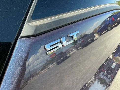 Used 2019 GMC Terrain SLT image 18