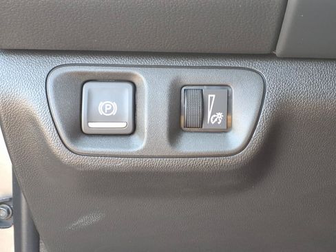 Used 2023 GMC Acadia SLE w/ Driver Convenience Package AWD/4WD image 23