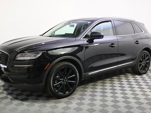 Used 2022 Lincoln Nautilus Reserve w/ Monochromatic Package AWD/4WD image 2