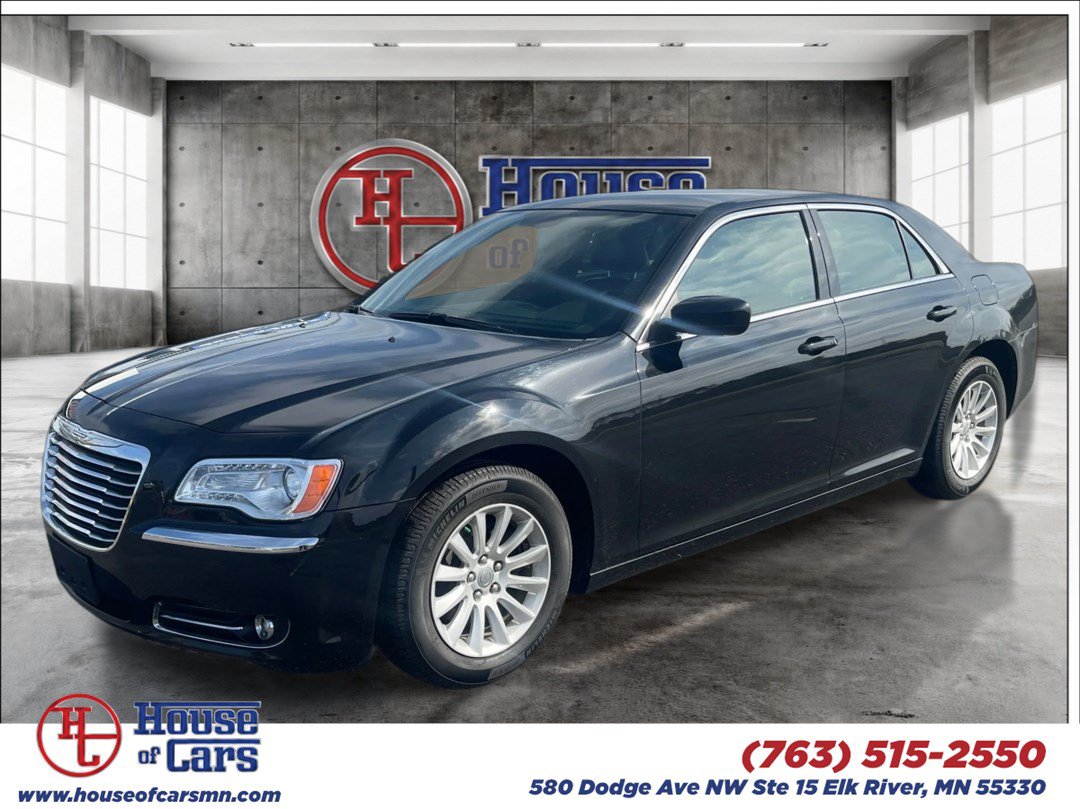 Used 2014 Chrysler 300 w/ Driver Convenience Group RWD image 1
